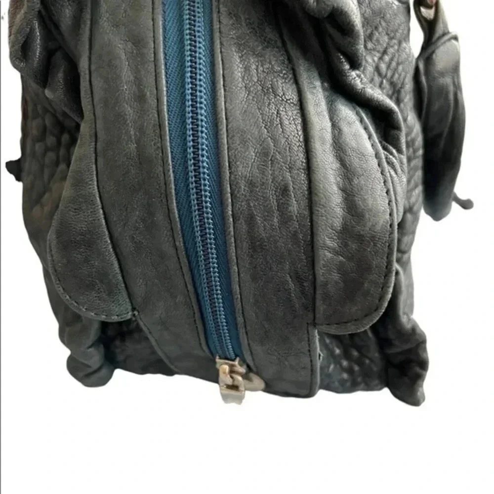 𝅺Treesjc Pebbled Navy‎ Leather Satchel Silver Hardware